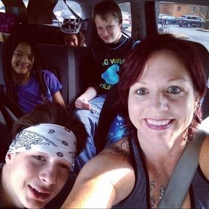 Meet your Posher, Levi